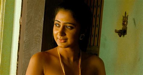 Kaniha Hot Navel And Cleavage Show Stills Hd Latest Tamil Actress