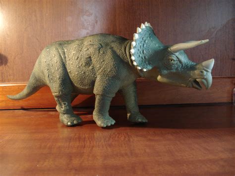 Triceratops Jurassic Park By Kenner Dinosaur Toy Blog
