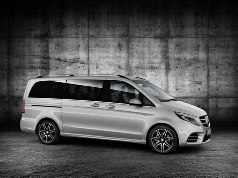 It's 1.8m high and 2.2m wide, so you'd be forgiven for thinking that. Mercedes-Benz Showcases Chinese-Made V-Class | Carscoops