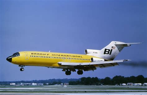 Pin by Clint Edwards on Braniff Planes | Boeing 727 ...