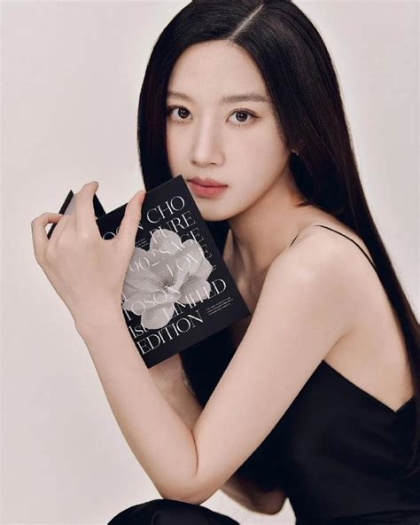 Black Curls Asian Doll Korean Actresses Camisole Top Idol Actors