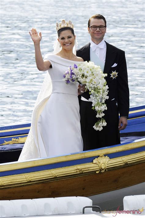 princesa letizia la roja en la boda victoria de suecia