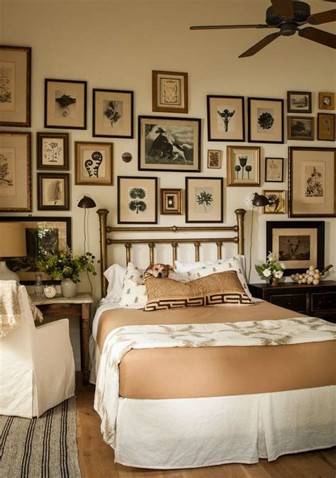 How to decorate with different style pictures on wall. 50 Cool Ideas To Display Family Photos On Your Walls | Home Design, Garden & Architecture Blog ...