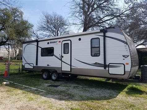 29 Hideout Travel Trailer Rental