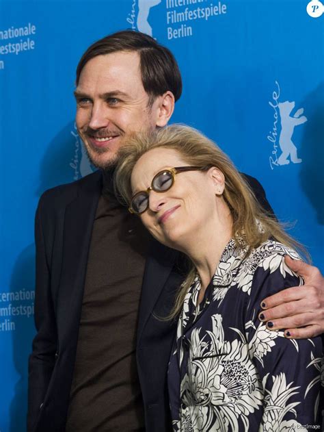 Lars eidinger — empty teardrop 03:12. Lars Eidinger, Meryl Streep - Photocall du jury du ...