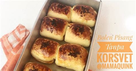 Letakkan potongan pisang raja dan keju cheddar atau pisang dan meises. Resep Bolen pisang tanpa korsvet oleh Mamaquink - Cookpad