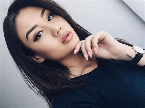 Pin By Ableemmanuel On Photo Poses In 2020 Asian Makeup Gorgeous