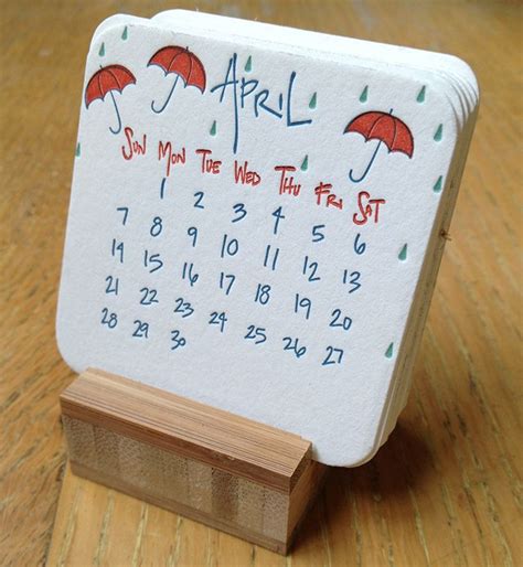 Pin By Zarah Leeson On Calendars Mini Desk Calendar Desk Calendars