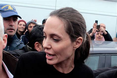 Tutto Su Angelina Jolie Età Peso Successi E Amori
