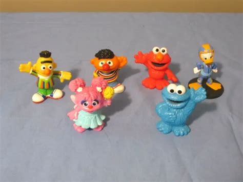 Hasbro Sesame Street Workshop Bert Ernie Elmo Chunky 3 Figures 2010 Lot Of 6 14 99 Picclick
