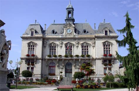 Classic cholet against 2,203 birds 18. Tarbes en 1939-1945