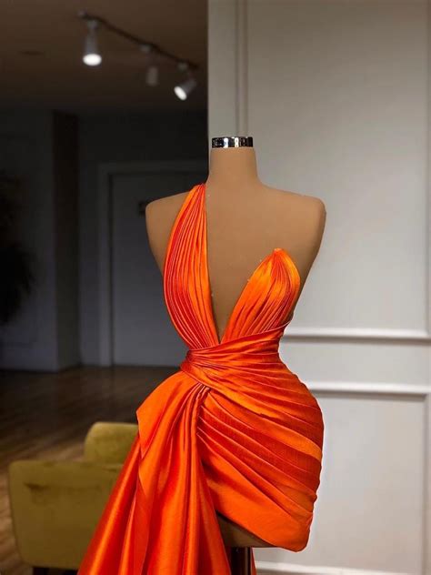 Pin By Paloma Barragan On Orange Fashion Dresses Fashion Outfits Classy Outfits