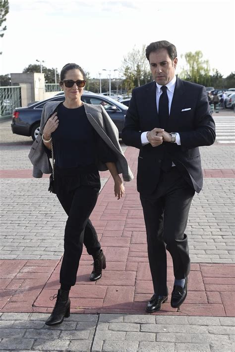 7,026 likes · 2 talking about this. Patricia Rato, hundida en el funeral de su madre