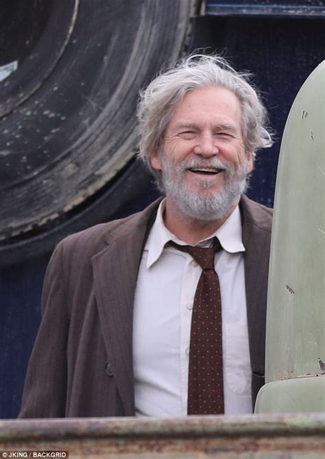 Jeff Bridges Films Thriller Bad Times At The El Royale Daily Mail Online