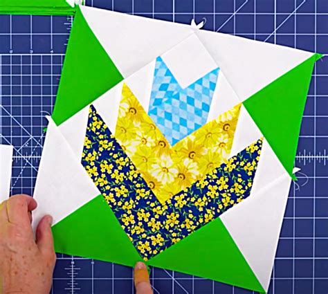 Mountain Lily Quilt With Jenny Doan