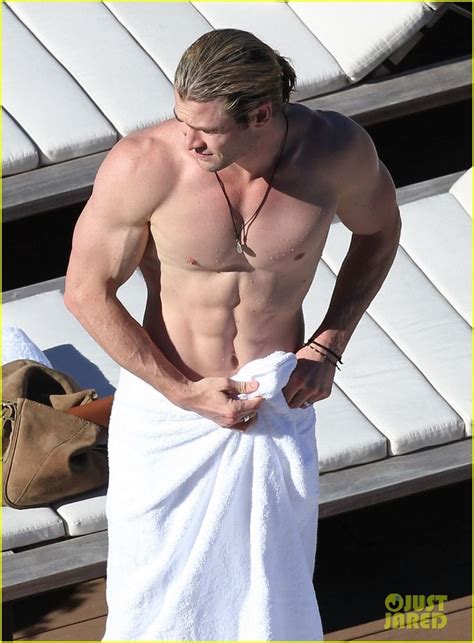 Chris Hemsworth Shirtless In Sydney Hemsworth Pool Shirtless