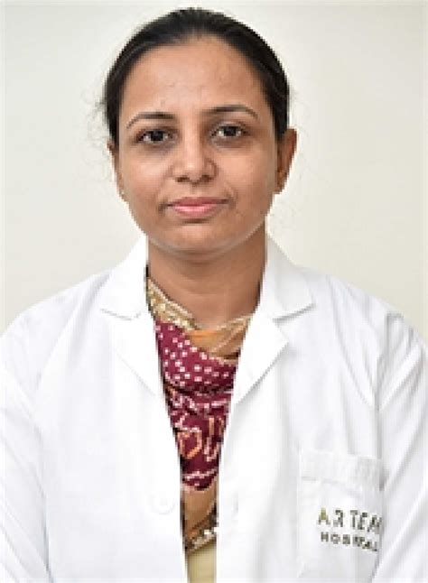 Healthtrip Dr Ramandeep Kaur Senior Consultant Obstetrics