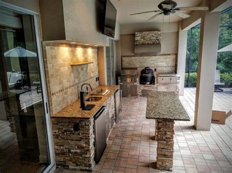 The cooking appliance comes in a more solid construction compared to the indoor type. 50+ Exquisite Outdoor Kitchen Ideas for Perfect Family Gathering - Home and Gardens