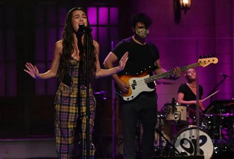 Which is the good medicine for hair fall control for men? Assista à performance de Olivia Rodrigo cantando "drivers ...