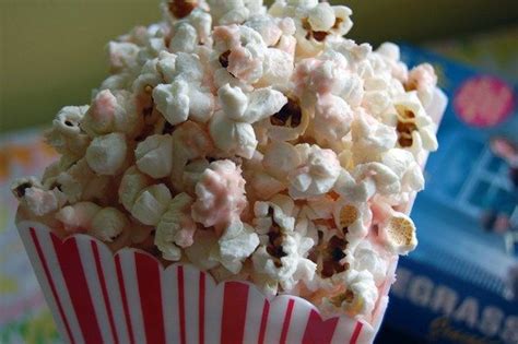 How To Tuesdays Pink Party Popcorn Make White Chocolate Popcorn Popcorn Party Pink Popcorn