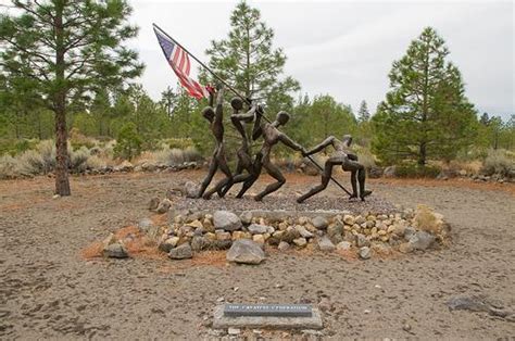 Veterans Living Memorial Sculpture Garden Weed Tracesofwarnl