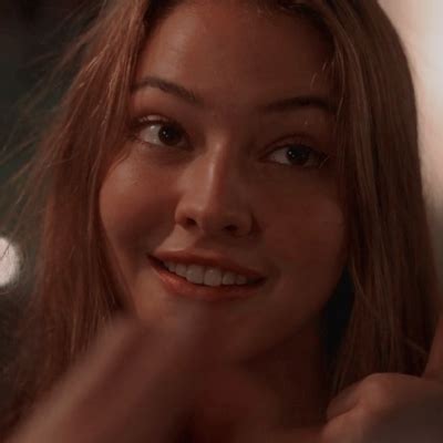 In supporting roles, the lineup features a primetime emmy nominee and various accomplished actors and actresses from film and television. #outerbanks icons Tumblr posts - Tumbral.com