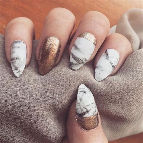 60 Beautiful Almond Marble Nail Designs To Try In 2020 Sparkly Nails