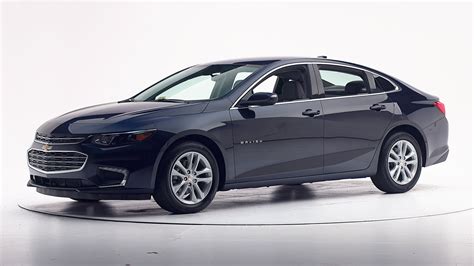 Blind spot detection and lane chage assist system ''s installation. 2019 Chevrolet Malibu