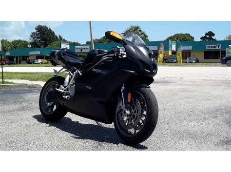 At 108 hp, the testastretta provides lightning acceleration out of corners and incredibly smooth power delivery without putting stress on the chassis. 2006 Ducati 749 Dark Motorcycles for sale
