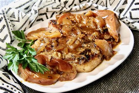 Pork Chops With Apples And Onions Recipe
