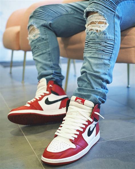 Air Jordan 1 Retro High Og Chicago Sneakers Fashion Sneakers Men