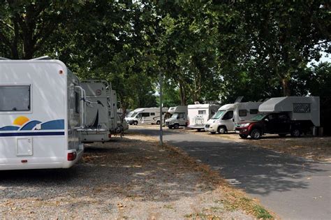 La Rochelle  l'aire de campingcars de PortNeuf peine à faire le plein