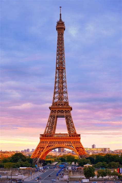 Eiffel Tower At Sunset Paris France Paris Tour Eiffel Eiffel Tower
