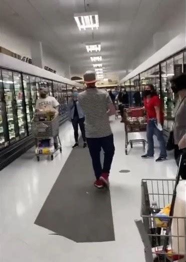 Video Viral Por No Usar Cubrebocas En Un Supermercado ¡la Corren A