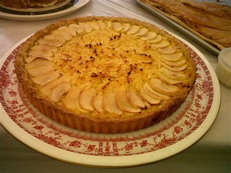 Please note referring to a 250ml metric cup for usa cups + 2 tablespoons. Kate's Puddings: Mary Berry's Canterbury Apple Tart | Food ...