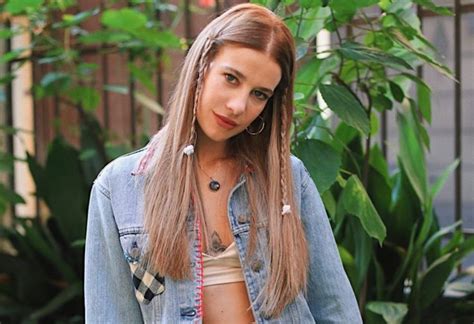 Посмотрите твиты по теме «#cliziaincorvaia» в твиттере. Clizia Incorvaia svelata la 'vera' data di nascita ...