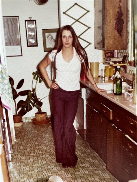 My Mom In The 1970s Roldschoolcool