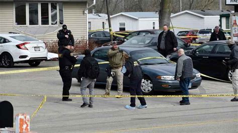Sheriff 3 Dead 2 Wounded In Shooting At Wisconsin Tavern 5