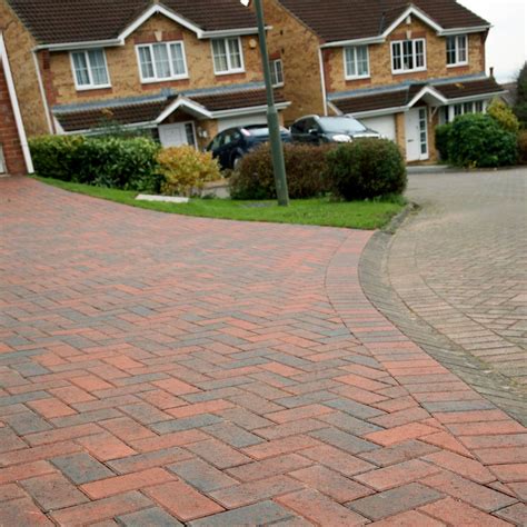 Red Brindle Driveway Block Paving 200 X 100 X 50mm 848m² 424