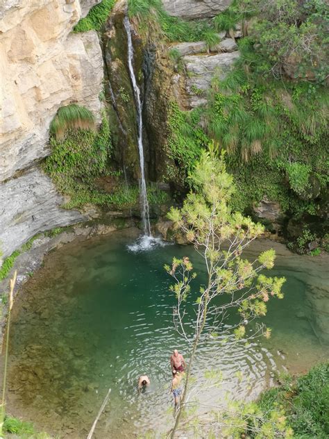 El Salto de la Novia de Cirat, una poza y cascada enclavada en un