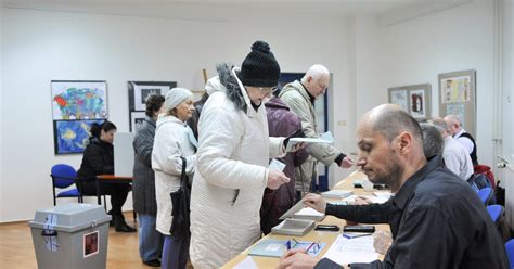 Czechs Vote In First Round Of Presidential Election Radio Prague International
