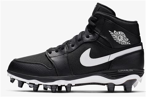 Air Jordan 1 Cleats Are Coming From The Court To The Field Details