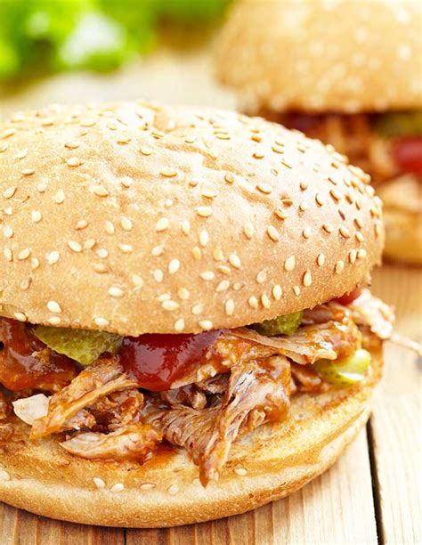 Slow Cooker Bbq Chicken Sandwiches The Cooking Mom
