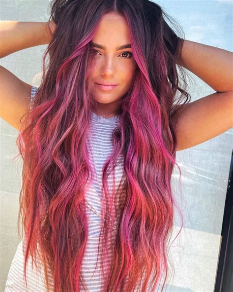 40 Pink Hairstyle Ideas As The Inspiration To Try Pink Hair In 2023 In 2023 Pink Hair Streaks