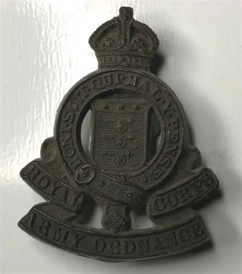 Ww2 Royal Army Ordnance Corps Plastic Economy Badge Missing Bottom