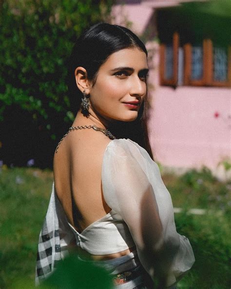 hot latest photos fatima sana shaikh filmy19