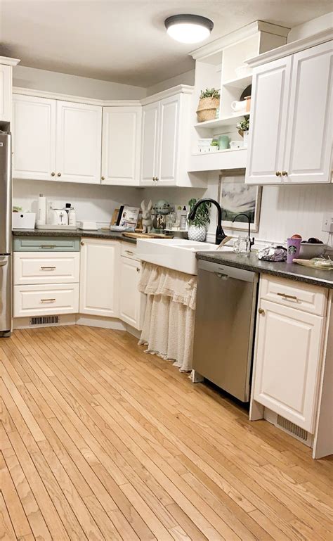 How to DIY Painted kitchen Cabinet Tutorial - The Beauty Revival