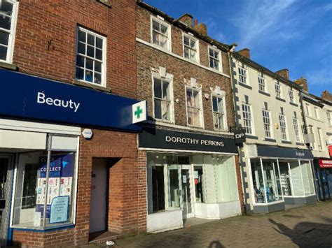 Retail Property High Street To Rent In High Street Northallerton