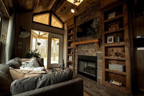 I'm always amazed by people who choose to live in tiny houses. The Meadows Tiny House Community in Flat Rock, NC