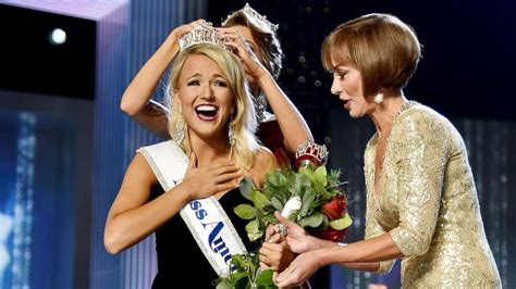miss america savvy shields on winning the 2017 crown it s not coming off abc news